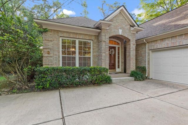 2 Mellow Wood Place, The Woodlands, TX 77381