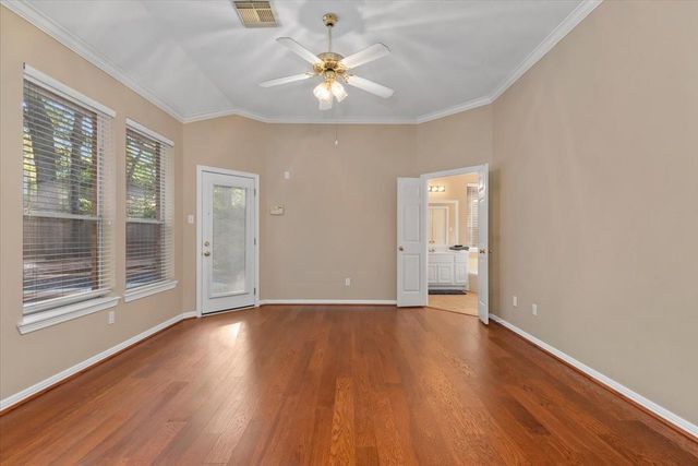 2 Mellow Wood Place, The Woodlands, TX 77381