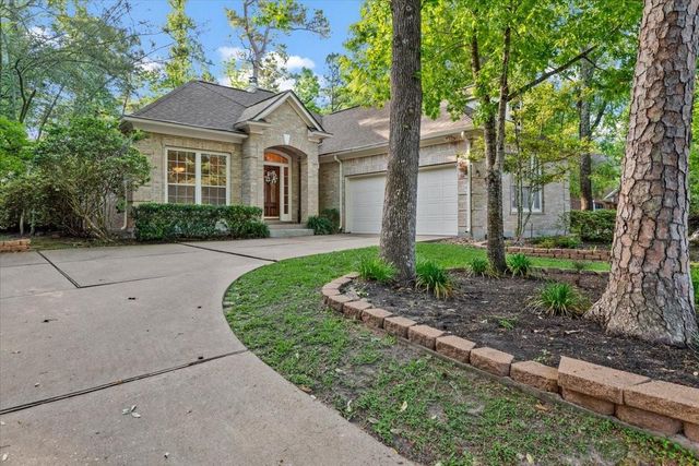 2 Mellow Wood Place, The Woodlands, TX 77381
