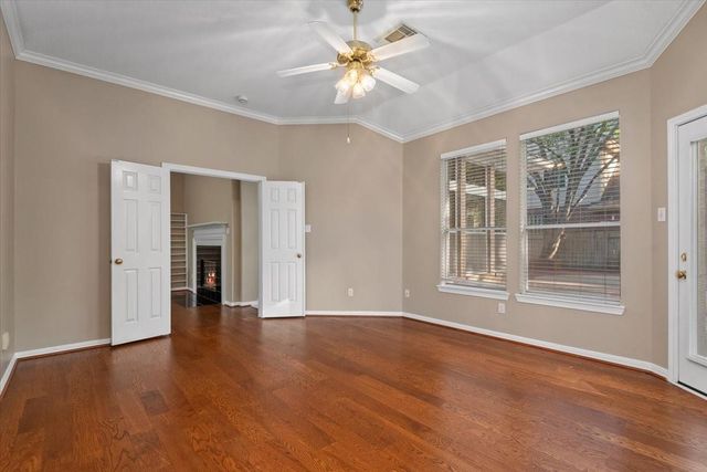 2 Mellow Wood Place, The Woodlands, TX 77381