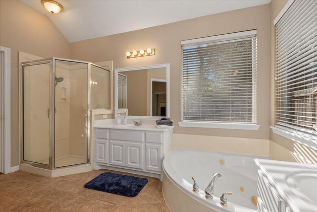 2 Mellow Wood Place, The Woodlands, TX 77381