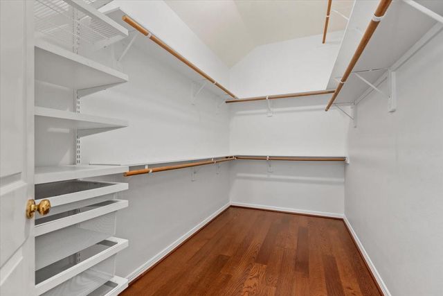 2 Mellow Wood Place, The Woodlands, TX 77381