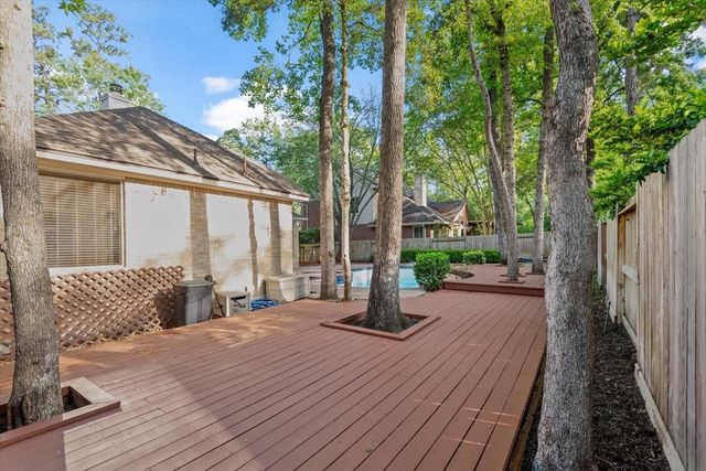 2 Mellow Wood Place, The Woodlands, TX 77381