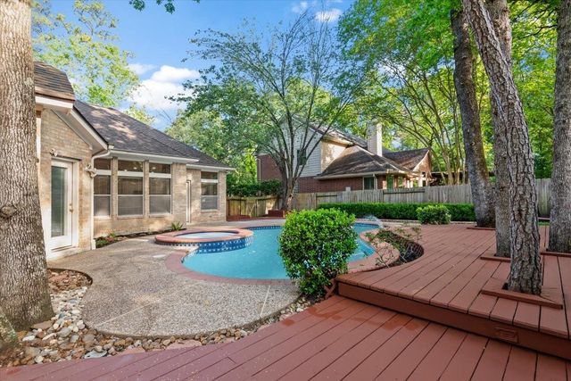 2 Mellow Wood Place, The Woodlands, TX 77381