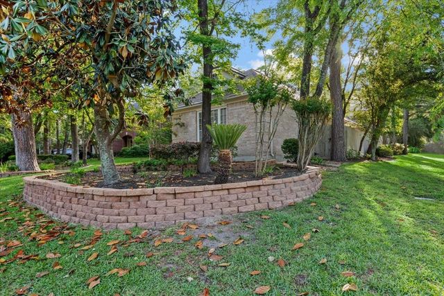 2 Mellow Wood Place, The Woodlands, TX 77381