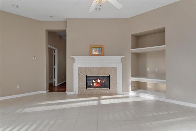 2 Mellow Wood Place, The Woodlands, TX 77381