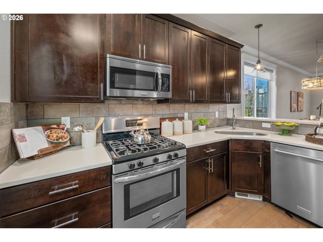 337 Ne MORRIS St, Portland, OR 97212