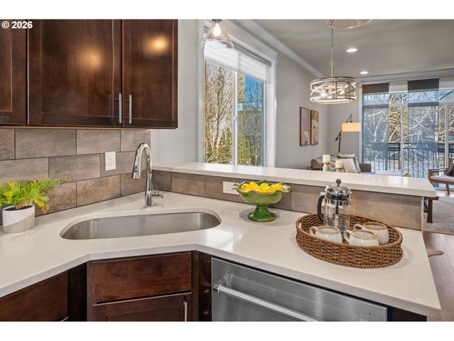 337 Ne MORRIS St, Portland, OR 97212