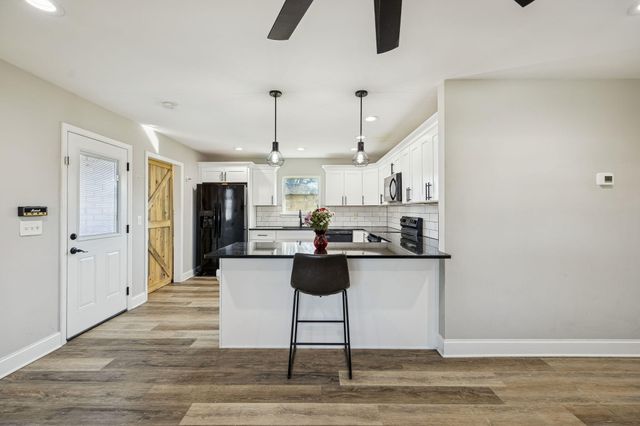 697 Cross Street, Rossville, GA 30741