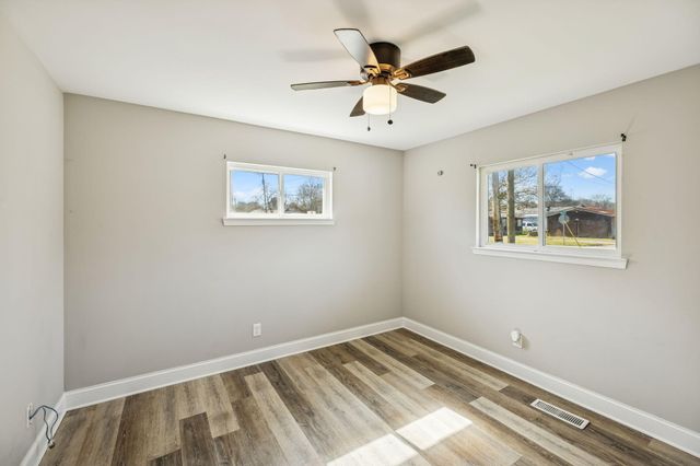 697 Cross Street, Rossville, GA 30741