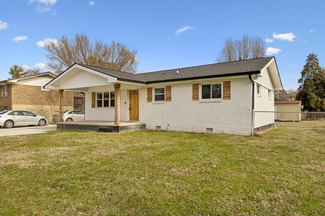 697 Cross Street, Rossville, GA 30741