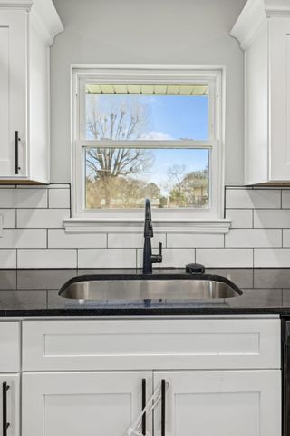 697 Cross Street, Rossville, GA 30741