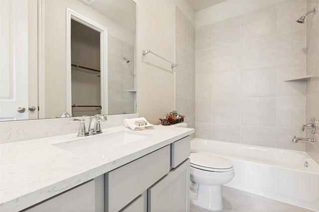 2723 Lakeside Shore Drive, League City, TX 77573