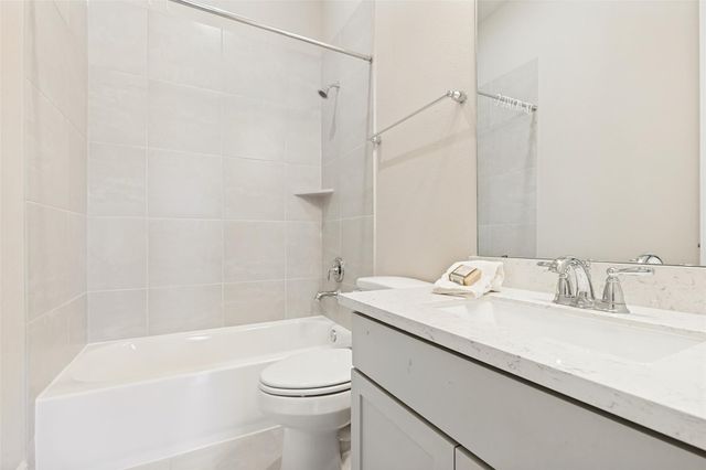 2723 Lakeside Shore Drive, League City, TX 77573