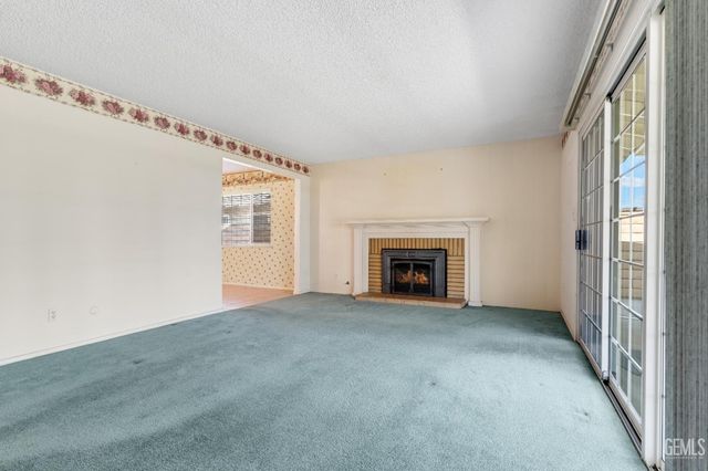 2715 Clemson Court, Bakersfield, CA 93306