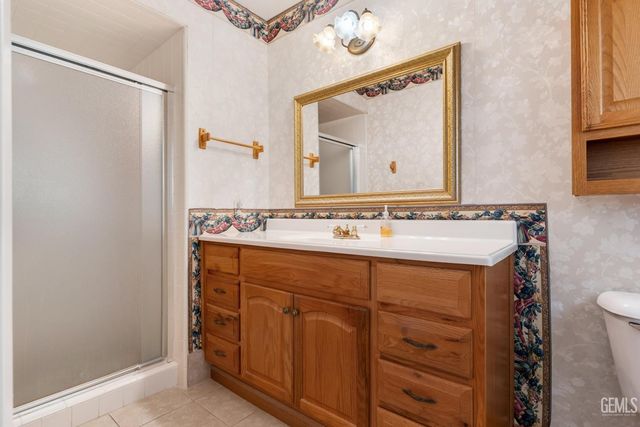 2715 Clemson Court, Bakersfield, CA 93306