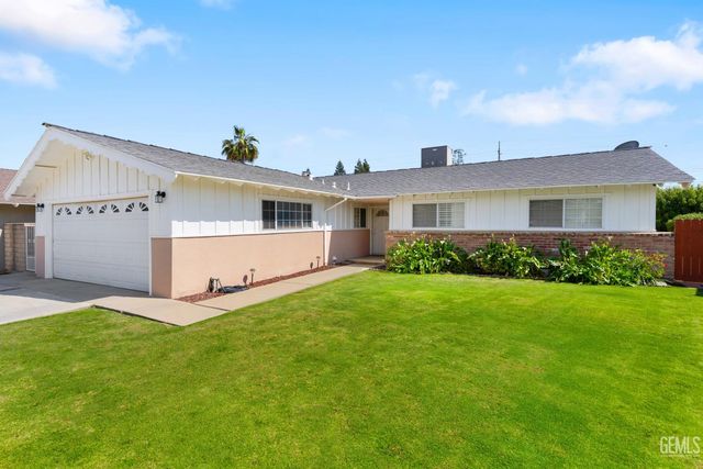 2715 Clemson Court, Bakersfield, CA 93306