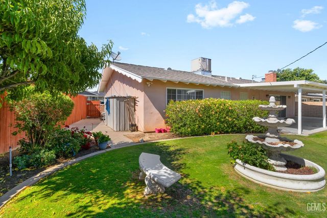 2715 Clemson Court, Bakersfield, CA 93306