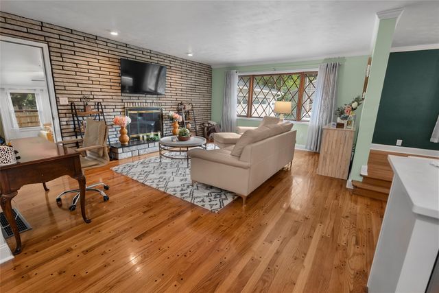 4416 VILLAGE Street, Erie, PA 16506