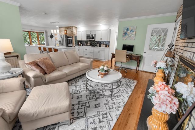 4416 VILLAGE Street, Erie, PA 16506