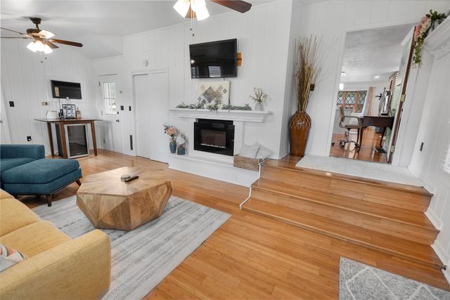 4416 VILLAGE Street, Erie, PA 16506
