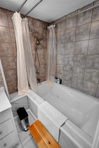 4416 VILLAGE Street, Erie, PA 16506