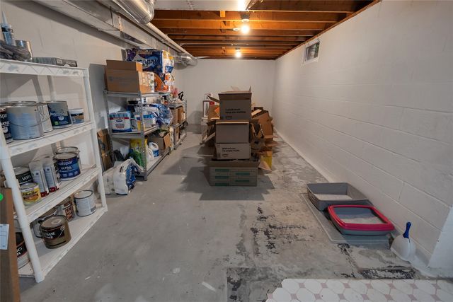 4416 VILLAGE Street, Erie, PA 16506