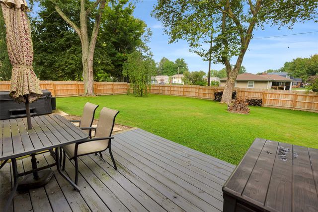 4416 VILLAGE Street, Erie, PA 16506