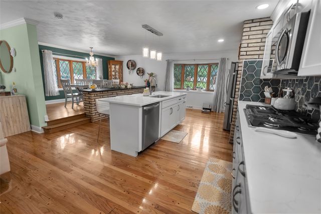 4416 VILLAGE Street, Erie, PA 16506