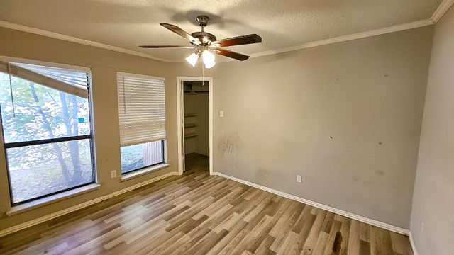 404 Lemon Drive, Arlington, TX 76018