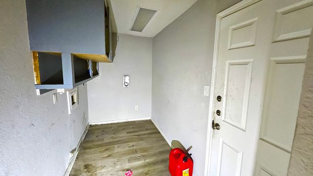 404 Lemon Drive, Arlington, TX 76018