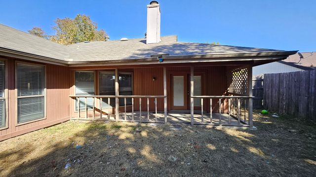 404 Lemon Drive, Arlington, TX 76018