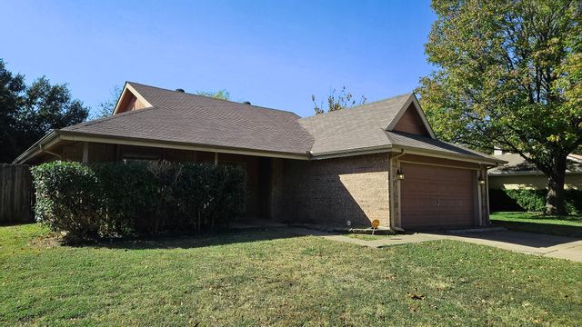 404 Lemon Drive, Arlington, TX 76018