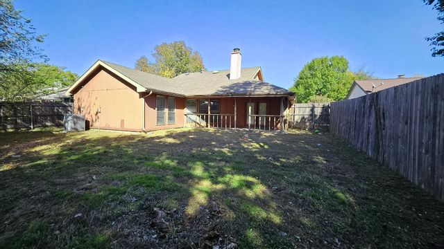 404 Lemon Drive, Arlington, TX 76018