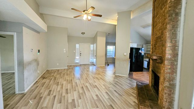 404 Lemon Drive, Arlington, TX 76018