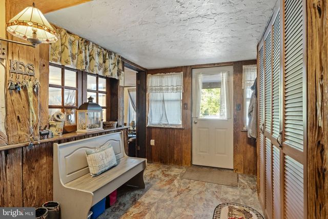 225 HARTINGS PARK RD, Denver, PA 17517