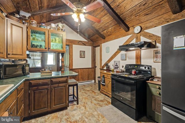 225 HARTINGS PARK RD, Denver, PA 17517