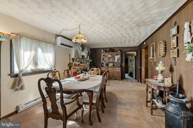 225 HARTINGS PARK RD, Denver, PA 17517
