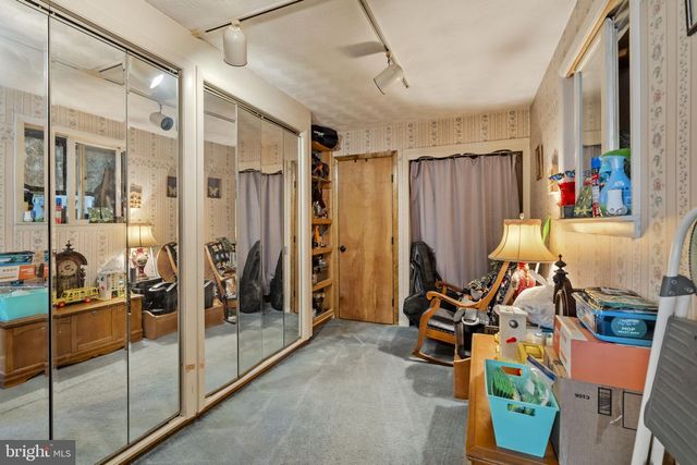 225 HARTINGS PARK RD, Denver, PA 17517