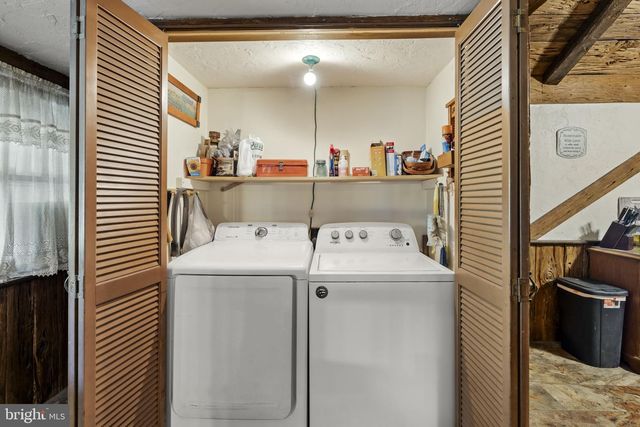 225 HARTINGS PARK RD, Denver, PA 17517