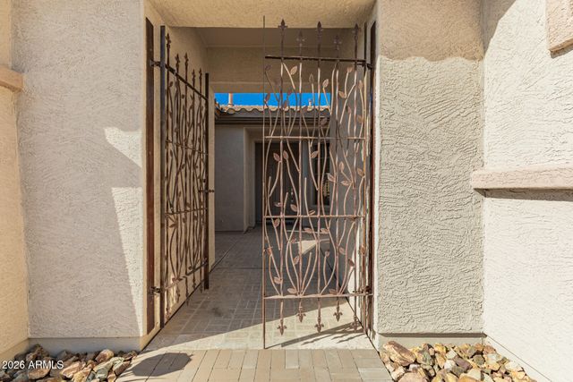 2416 W Kachina Trail, Phoenix, AZ 85041