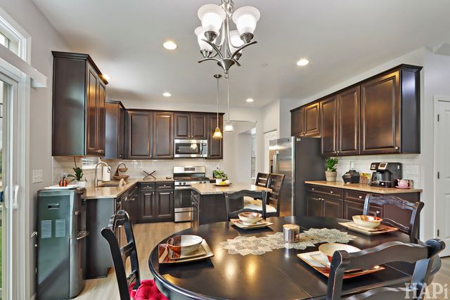 1798 Newberry Lane, Hoffman Estates, IL 60192