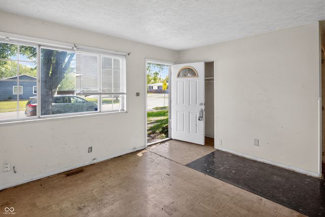 8538 Montery Road, Indianapolis, IN 46226
