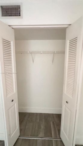 1595 NE 135th St 427, North Miami, FL 33161