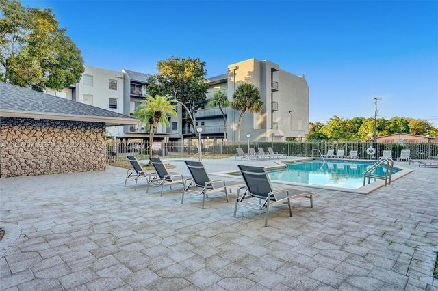 1595 NE 135th St 427, North Miami, FL 33161