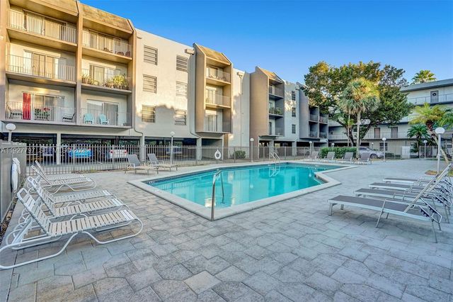 1595 NE 135th St 427, North Miami, FL 33161