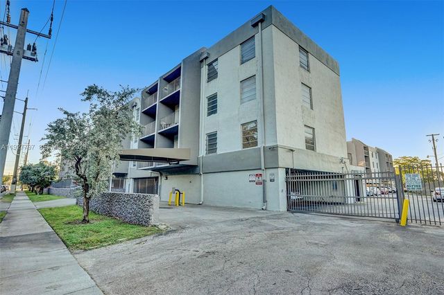 1595 NE 135th St 427, North Miami, FL 33161