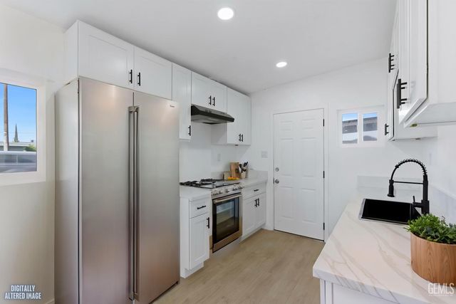 315 Churchill Drive, Bakersfield, CA 93307