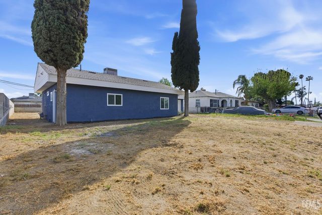 315 Churchill Drive, Bakersfield, CA 93307