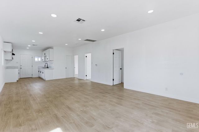 315 Churchill Drive, Bakersfield, CA 93307